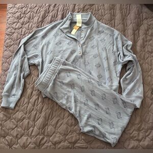 PINK Victoria's Secret Gray pajama set